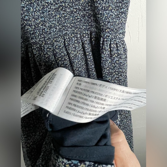 Abercrombie & Fitch Ditsy Floral Smocked Midi Dress - Picture 6 of 7